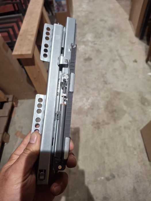 Vand stoc de Feronarie