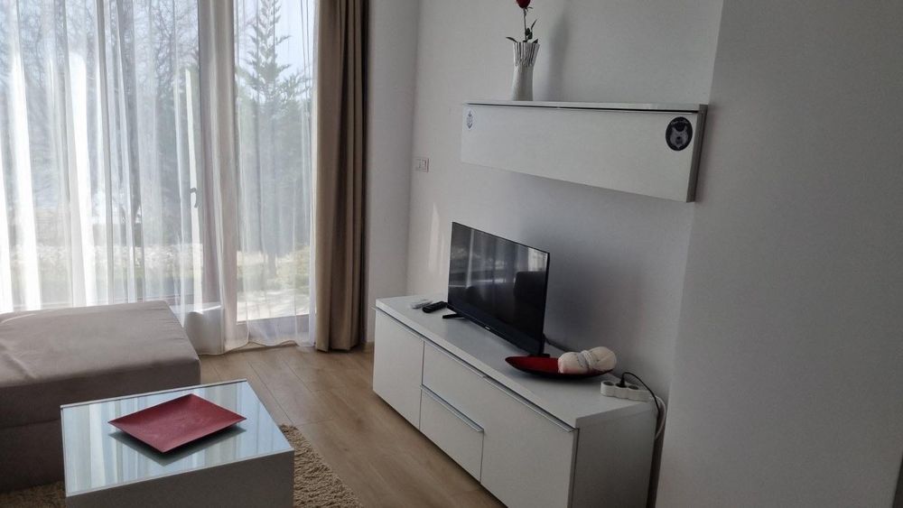 Дава се под наем Двустаен апартамент в Варна, Център - 70 кв.м за 750 € - Снимка #4