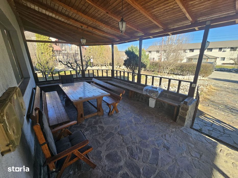 Casă de închiriat în Curtea de Argeș.