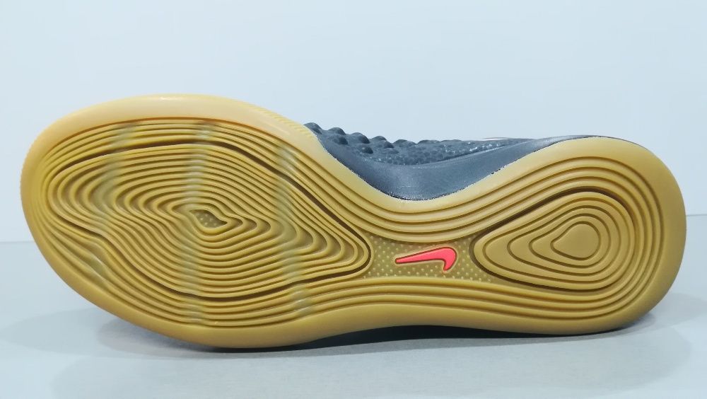 ПРОМОЦИЯ 20% Nike Magista X N37,5.Детски футболни обувки с чорап.Нови.