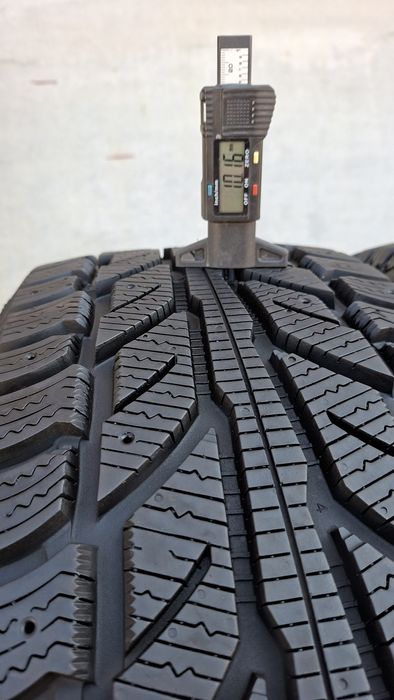 Зимни гуми 235 55 18 Cooper