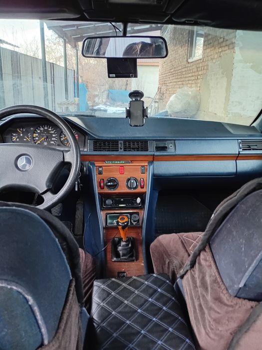 Продам мерседес E230