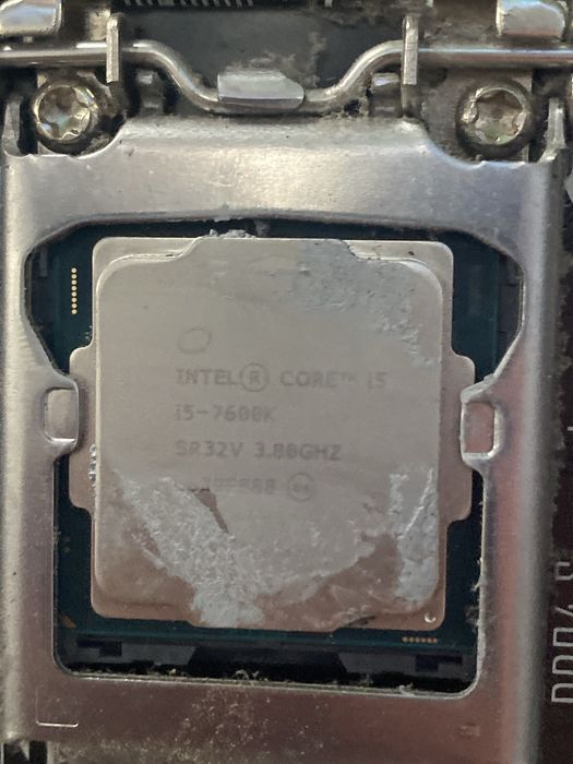 Asus Prime Z270-P+I5-7600K+8GB ram ddr4