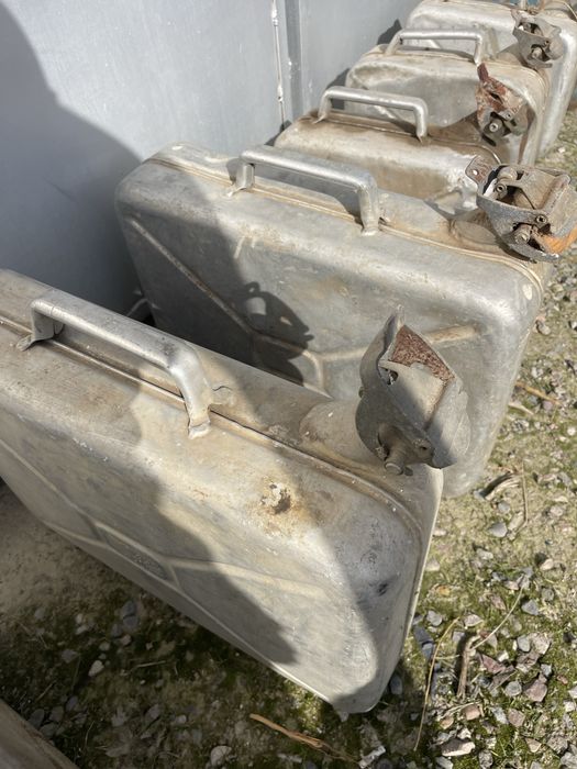 Продаются алюминиевые канистры