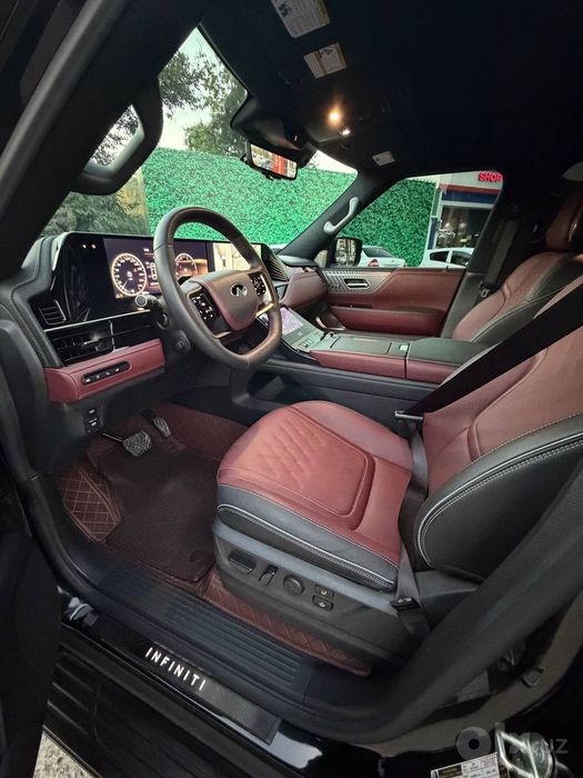 Infiniti QX80. 2025 Restayling
