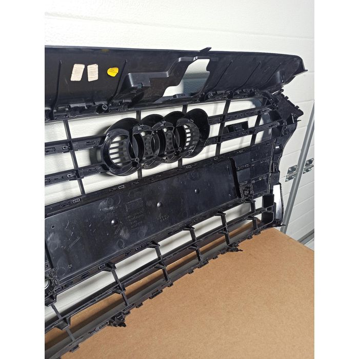 Предна решетка audi s3 a3 8v - 8v3853651ac