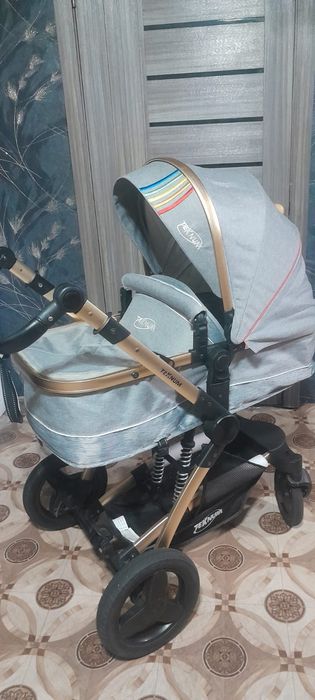 Коляска почти новая