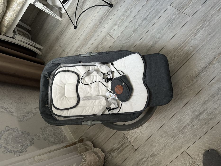 Продается шезлонг