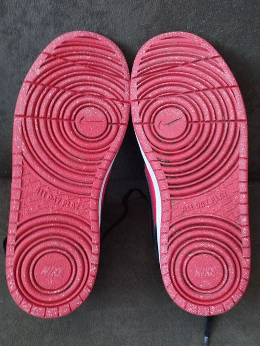 Маратонки Nike 38.5