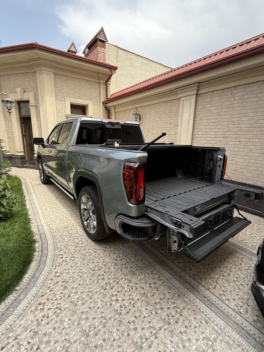 GMC Sierra Denali 6.2 L