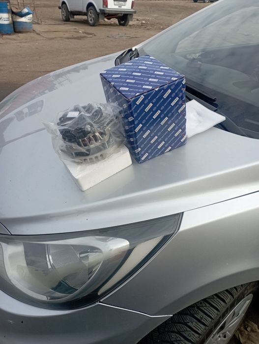 Продам натяжитель ремня Киа