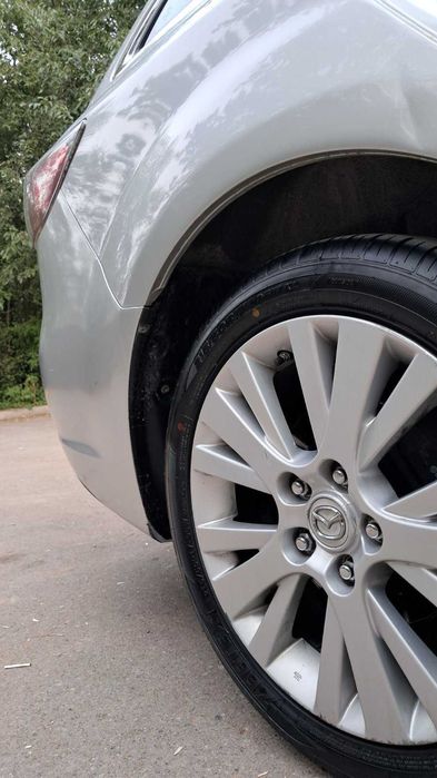 Продавам комплет джанти и гуми оригинални Mazda 17 ки