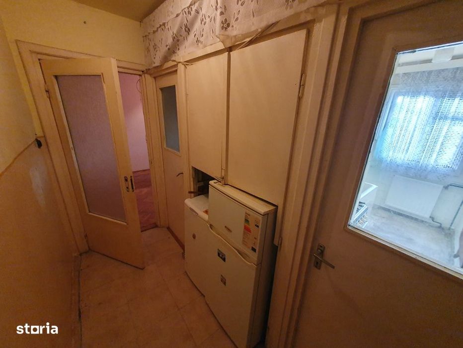 Apartament 2 camere, etaj 4, bloc izolat, acoperis - Zona Girocului