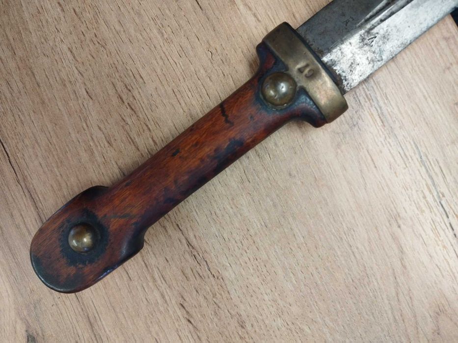 Руски кинжал Бебут