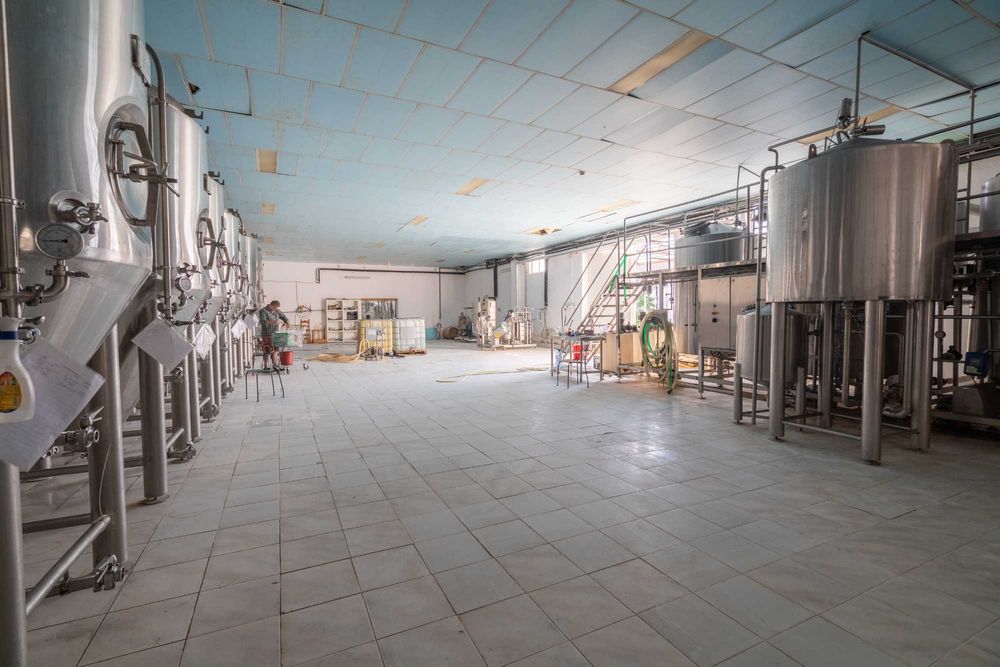 Дава се под наем Промишлена сграда в с. Йоаким Груево, Област Пловдив - 1400 кв.м за 2295 € - Снимка #15