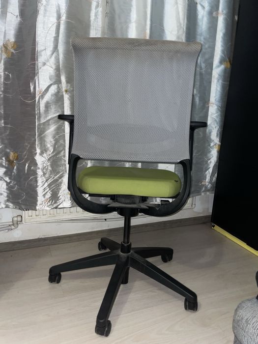 Scaun de birou  reglabil