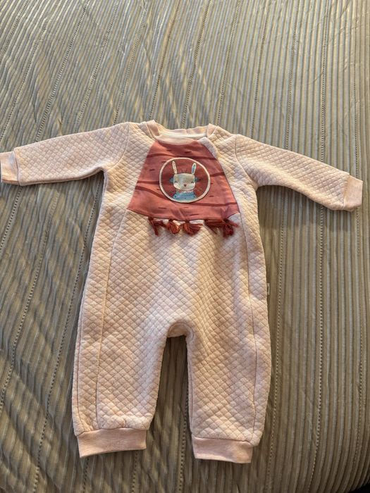 Лот за бебе момиче 6-9м. / 6 гащеризончета + комплект от 3 част/