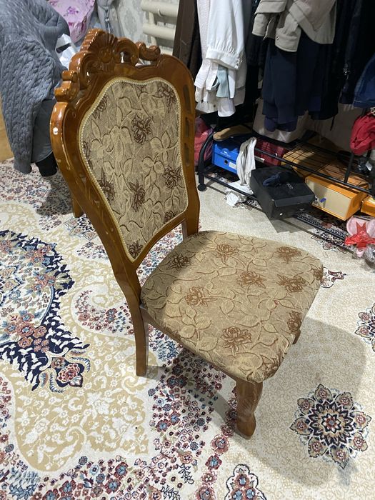 стол стуля на зал гостевой