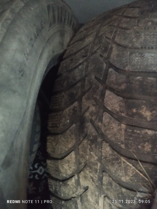 Продам шины на 17
