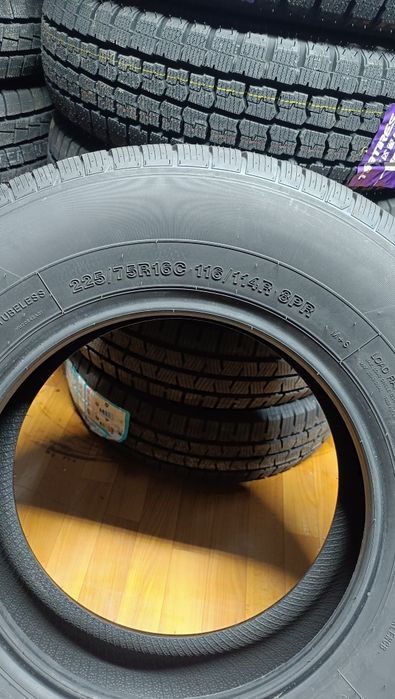 225/75R16C  SONIX