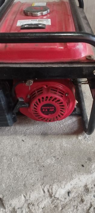 Generator de curent monofazat și trifazat