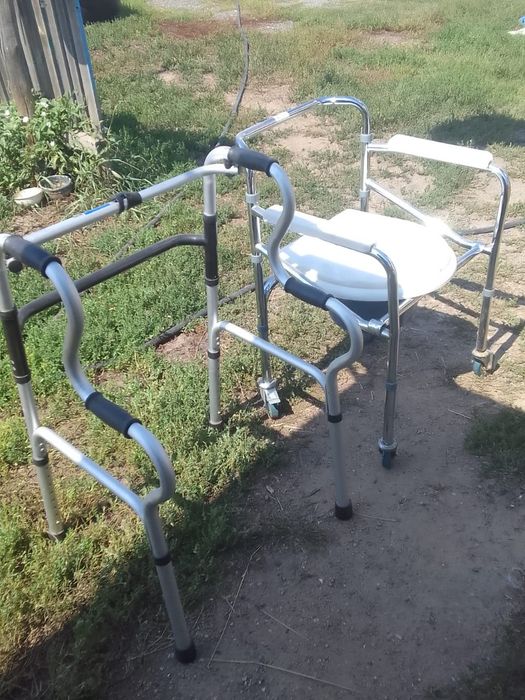 Продам взрослый ходунок