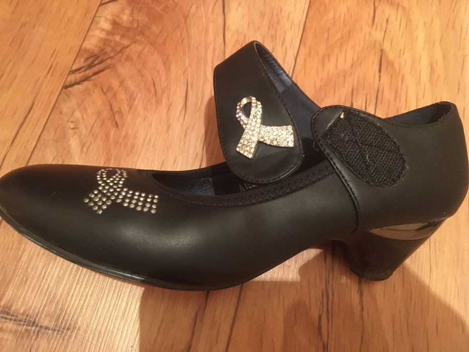 Продам женские туфли