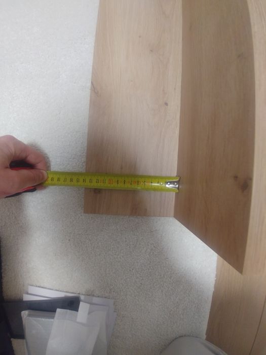 Продавам полица за стена