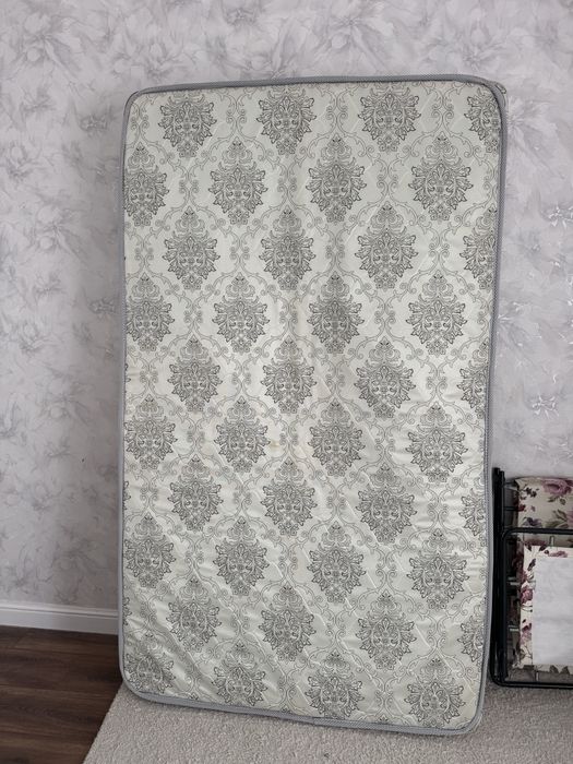 Продам матрас размер 120 см