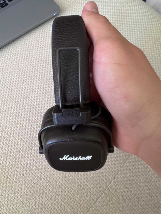 Marshall Major IV евтини безжични слушалки