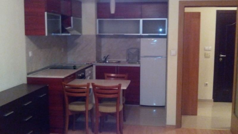 Дава се под наем Двустаен апартамент в София, Изток - 65 кв.м за 717.06 € - Снимка #1