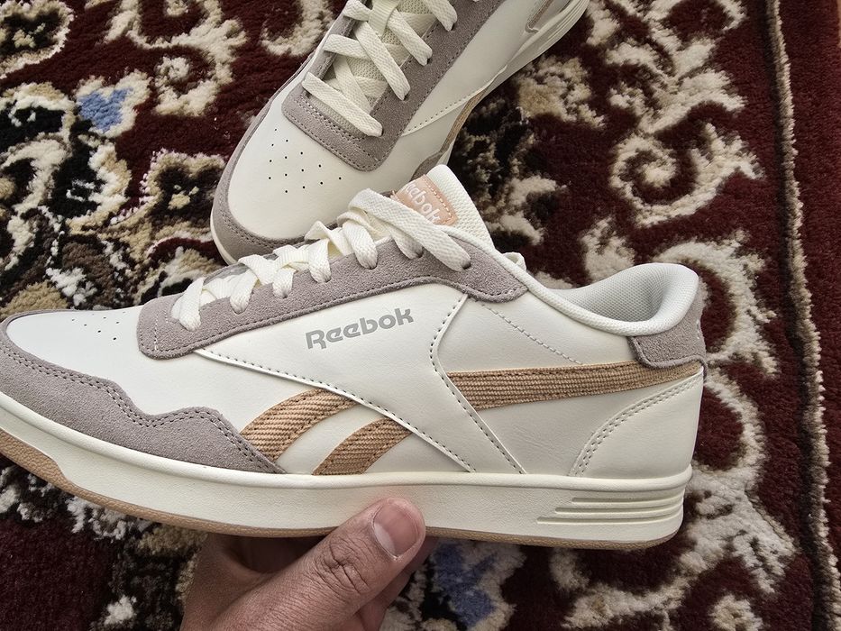 Reebok кросовка оргинал 43