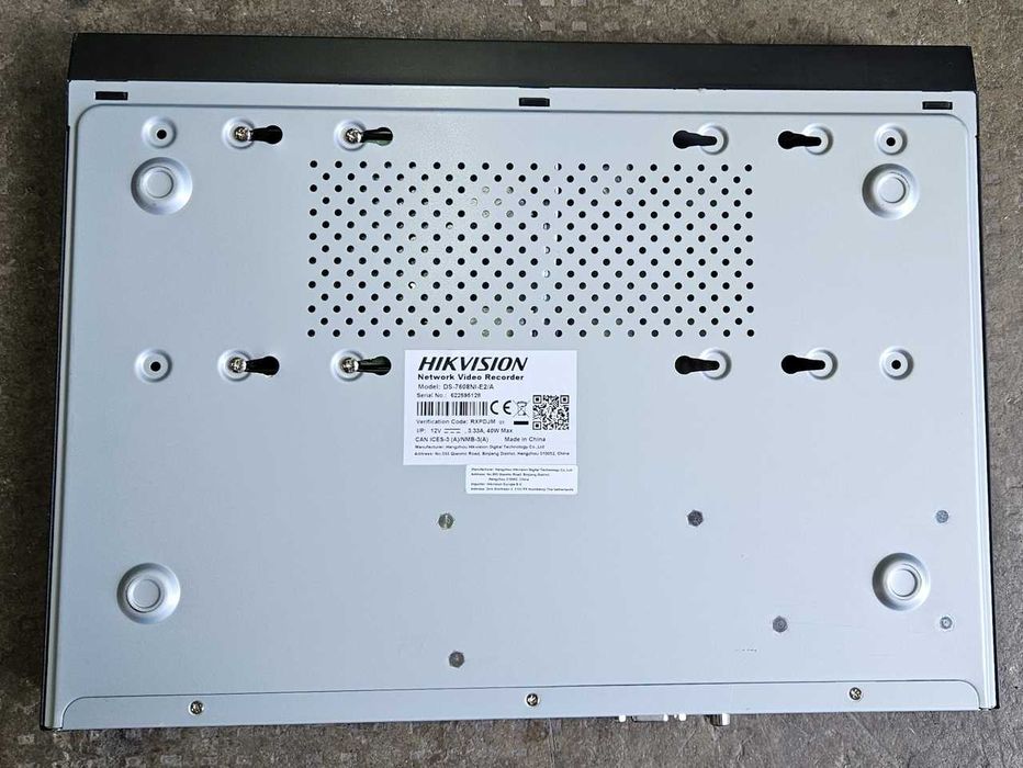 NVR 8 canale 5 MP Hikvision DS-7608NI-E2/A