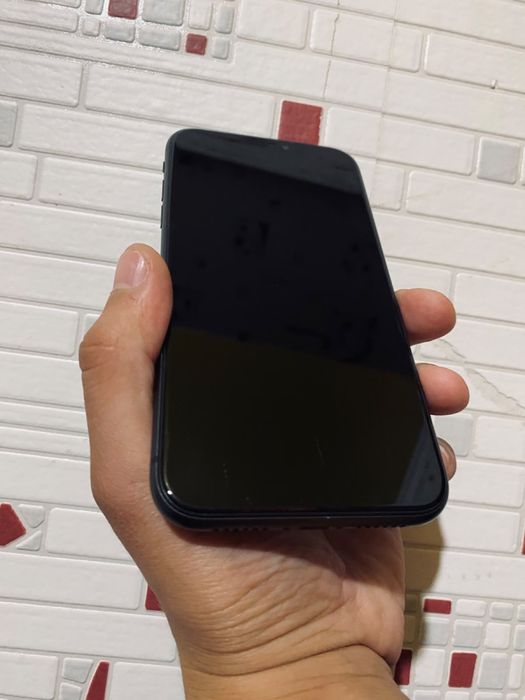 Продам Iphone 11 в хорошем состояний