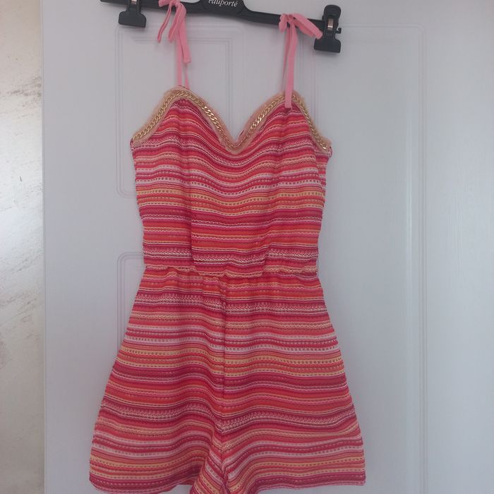 Елегантни дамски рокли