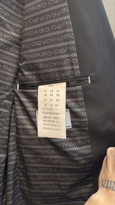 Спортно елегантно сако Prada