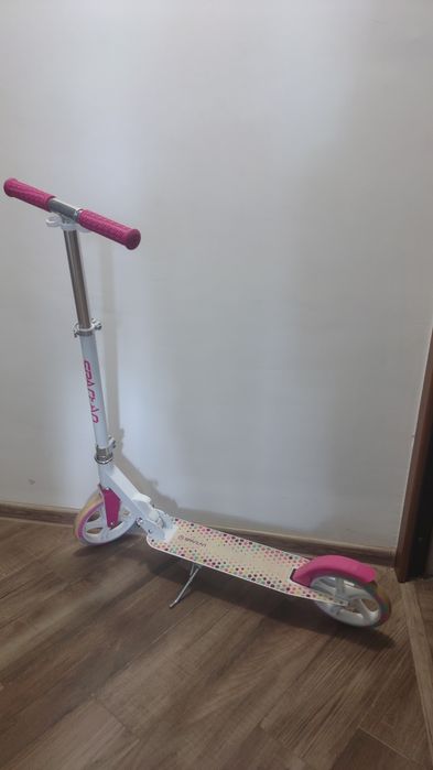 Trotineta pliabila si reglabila pe inaltime