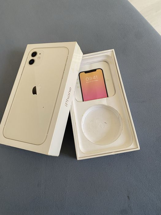 IPhone 11 в среднем состояние  оригинал EAC
