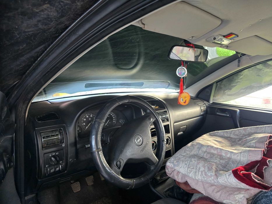 Dezmembrez Opel Astra G sau Vand intreaga