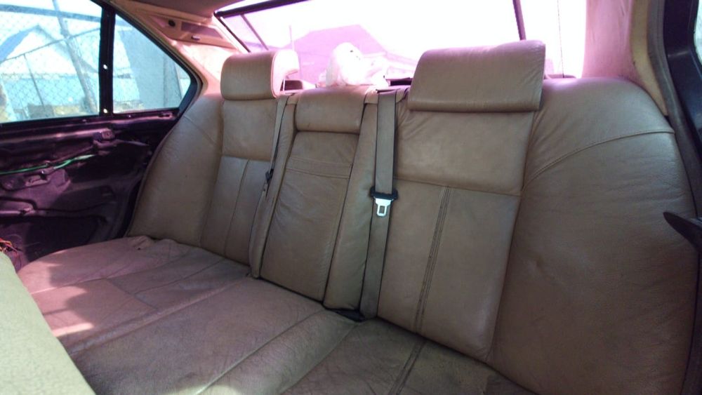 Продам BMW e38  без мотора и акпп
