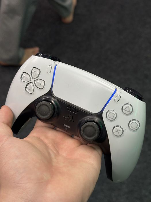 PlayStation 5 **