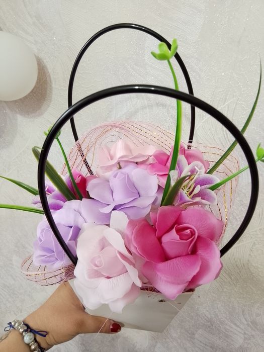 Букеты из мыльных роз