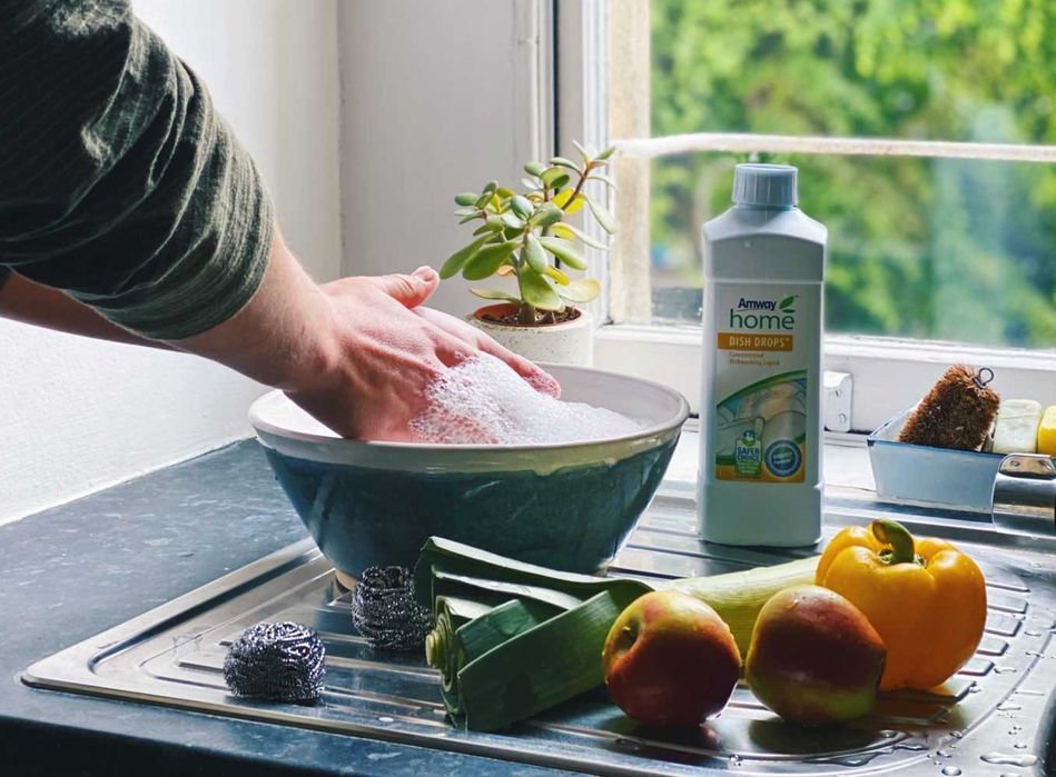 Amway Home
DISH DROPS™ Концентрированная жидкость для мытья посуды 1л.