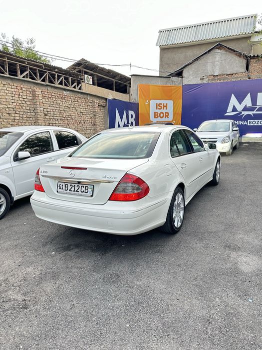 Mercedes 211 sotiladi