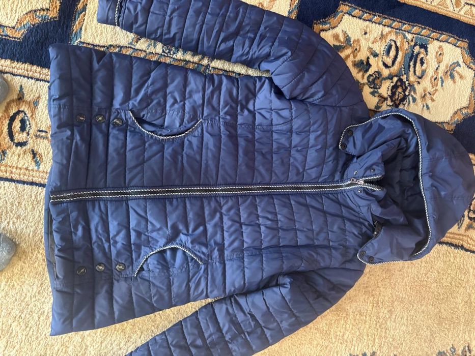 Женская весенняя куртка.