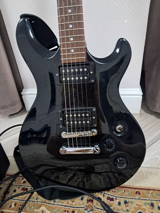 Электрогитара  продам или обменяю.