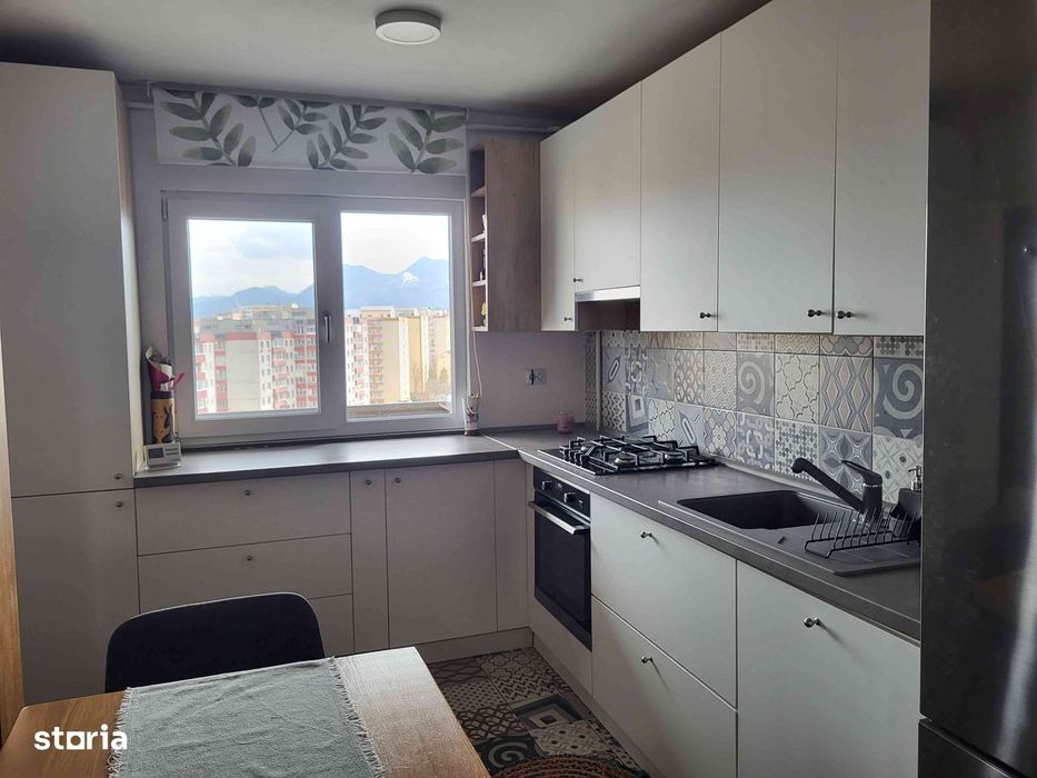 Apartament 3 camere, open space, luminos, vedere munți si Tâmpa.