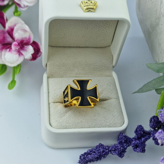 Мъжки пръстен златисти и сребристи