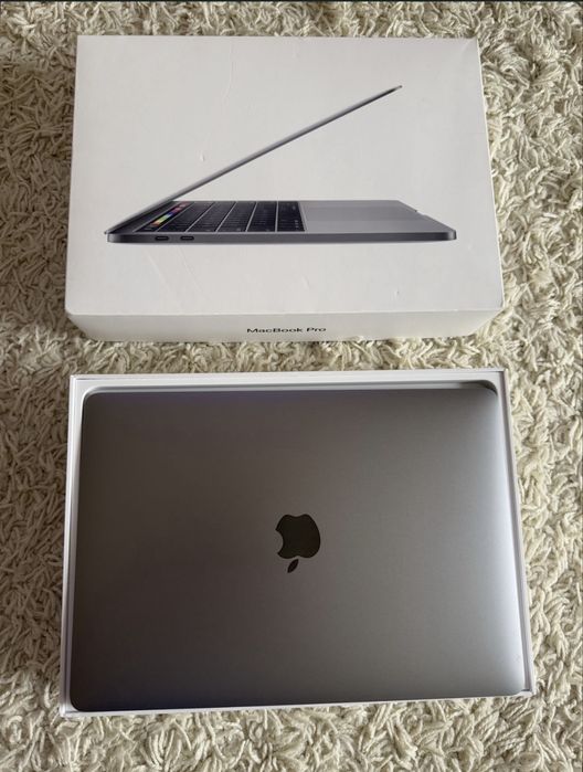 Oferta Laptop Macbook pro 13 cu ssd 512 gb touchbar, ID