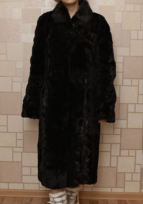 Продам мутоновую шубу